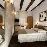 Tulip - Patio فندق 3*