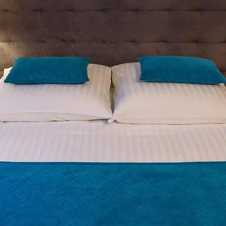 Tulip - Patio Hotel Breslau