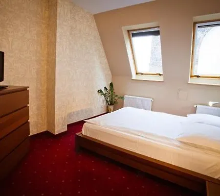 酒店 Tulip - Patio 3*