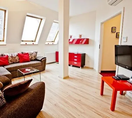 Tulip - Patio ホテル