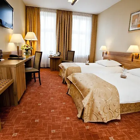 ホテル Tulip - Patio 3*