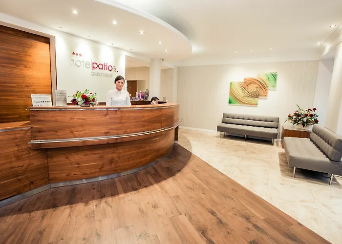 Tulip - Patio 酒店